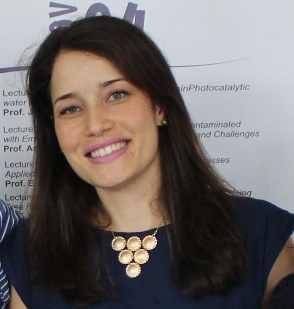 Camila C. Amorim